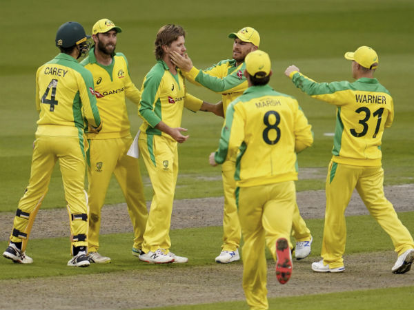 ಮೊದಲ ಪಂದ್ಯದಲ್ಲಿ ಆಸಿಸ್‌ಗೆ ಗೆಲುವು