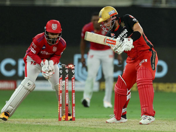 ಫಿಂಚ್ ನೀರಸ ಪ್ರದರ್ಶನ