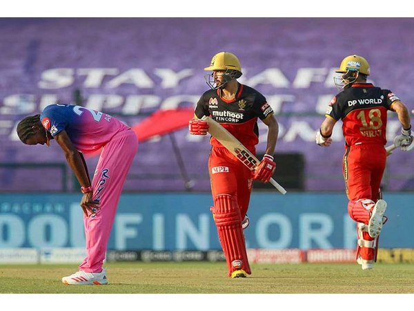 ಕ್ರಿಸ್ ಮೋರಿಸ್ ಬಗ್ಗೆ 