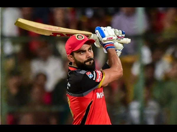 ಕೊಹ್ಲಿ ಎಡಗೈನಲ್ಲಿ ಬ್ಯಾಟ್ ಮಾಡಿ ಗೆಲ್ಲಬೇಕು