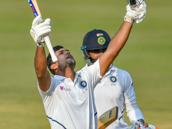 ಇಬ್ಬರು ಆಟಗಾರರನ್ನು ಉಲ್ಲೇಖಿಸಿದ ಸ್ಮಿತ್