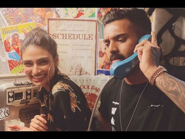 ಹೊಸ ವರ್ಷವನ್ನು ಒಟ್ಟಿಗೆ ಆಚರಿಸಿದ್ದ ಜೋಡಿ