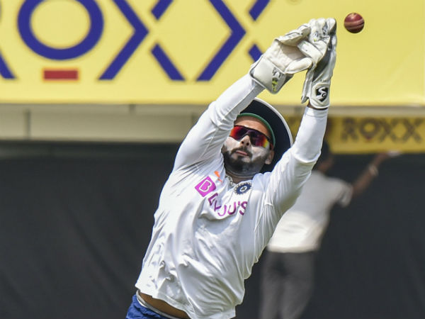 ವೃದ್ಧಿಮಾನ್ ಸಾಹ ಬದಲಿಗೆ ರಿಷಭ್ ಪಂತ್