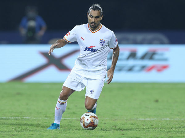 ಹೆಗ್ಗಳಿಕೆಗೆ ಪಾತ್ರರಾದ ಥಾಪಾ