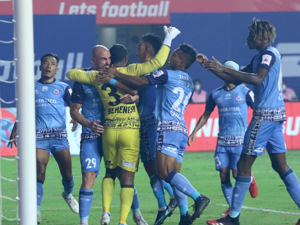 ಸವಾಲೊಟ್ಟುವ ತಂಡ