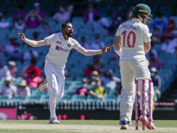 ಆರು ಮಂದಿ ಹೊರಕ್ಕೆ