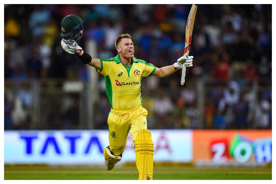 Australian cricketer David warner became Rakhi bhai of KGF kannada movie Australian cricketer David warner became Rakhi bhai of KGF kannada movie