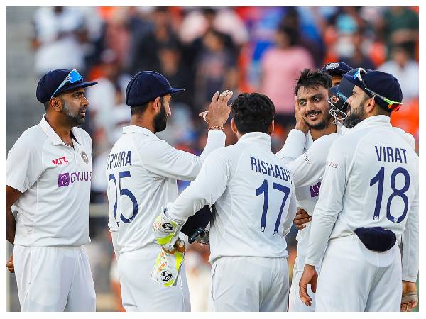 ಎರಡೂ ಇನ್ನಿಂಗ್ಸ್‌ಗಳಲ್ಲಿ ಐದು ವಿಕೆಟ್