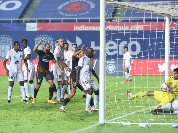 ನಾಲ್ಕರಲ್ಲಿ ಭದ್ರರಾಗಲು ಹೋರಾಟ