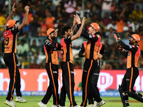 'ಒಬ್ಬನೇ ಒಬ್ಬ ಆಟಗಾರನಿಲ್ಲ' 'ಒಬ್ಬನೇ ಒಬ್ಬ ಆಟಗಾರನಿಲ್ಲ'