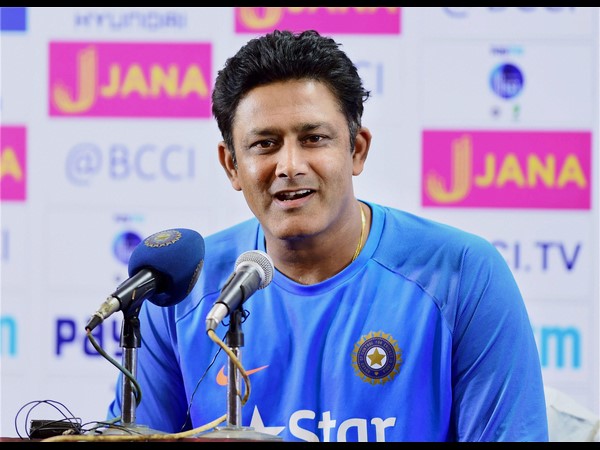 2. ಅನಿಲ್ ಕುಂಬ್ಳೆ 