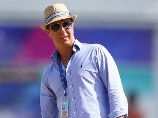 ಇಬ್ಬರನ್ನು ಆಡಿಸಲು ಸಲಹೆ