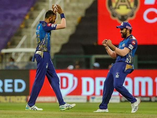 ಮುಂಬೈ ಸಂಪೂರ್ಣ ತಂಡ ಮುಂಬೈ ಸಂಪೂರ್ಣ ತಂಡ