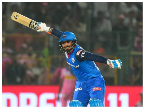 ನಾಯಕನಾಗಿ ಚೊಚ್ಚಲ ಆವೃತ್ತಿಯಲ್ಲಿ ಅತಿ ಹೆಚ್ಚು ರನ್ಗಳಿಸಿದ ಆಟಗಾರ ನಾಯಕನಾಗಿ ಚೊಚ್ಚಲ ಆವೃತ್ತಿಯಲ್ಲಿ ಅತಿ ಹೆಚ್ಚು ರನ್ಗಳಿಸಿದ ಆಟಗಾರ