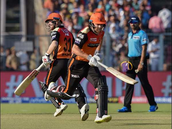  1. ಜಾನಿ ಬೇರ್ಸ್ಟೋವ್ ಮತ್ತು ಡೇವಿಡ್ ವಾರ್ನರ್ - 185 ರನ್ಸ್ 