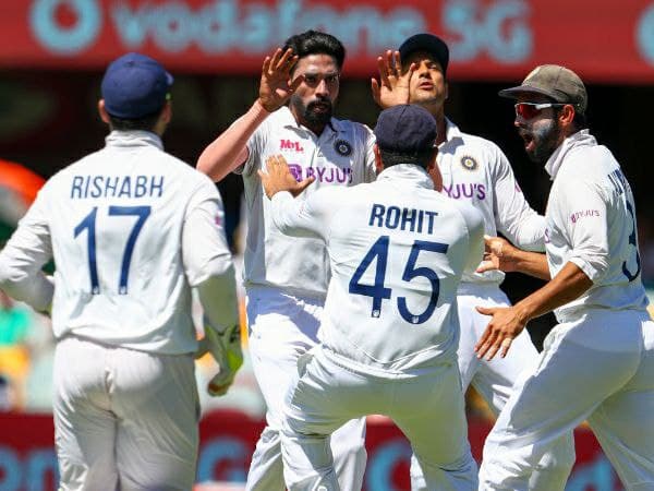 ಮೊಹಮ್ಮದ್ ಸಿರಾಜ್‌ಗೆ ಅವಕಾಶ ನೀಡುವುದು ಉತ್ತಮ