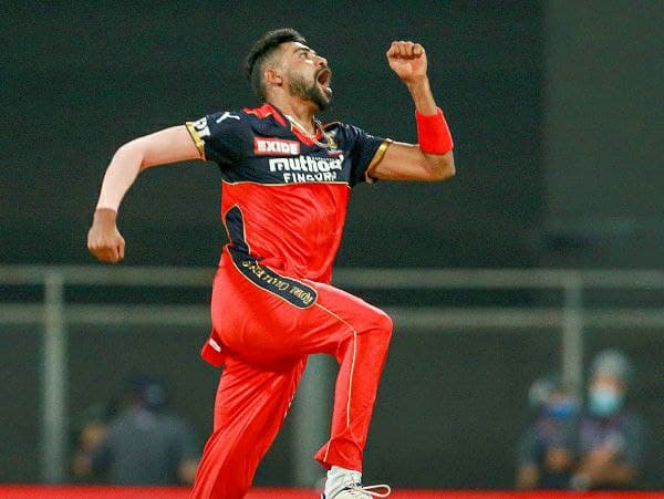 ಮೊಹಮ್ಮದ್ ಸಿರಾಜ್‌ಗೆ ಅವಕಾಶ ನೀಡಲು ವಿರಾಟ್ ಕೊಹ್ಲಿ ಚಿಂತನೆ