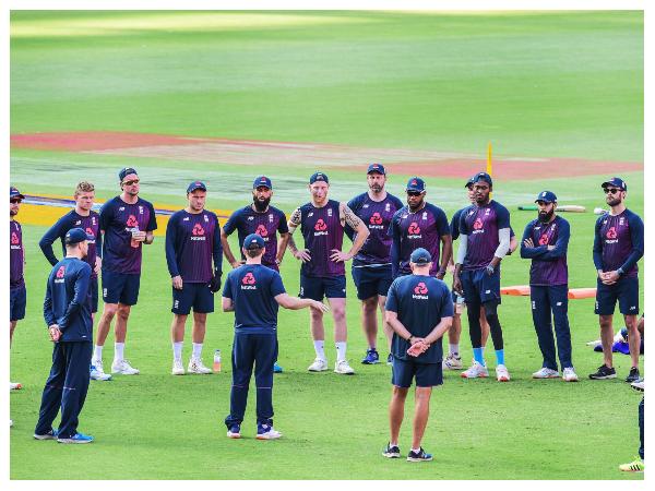 ಇಂಗ್ಲೆಂಡ್ ಸಂಪೂರ್ಣ ತಂಡ