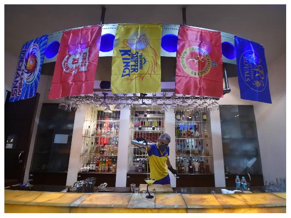 ಎರಡು ಹೊಸ ತಂಡಗಳು