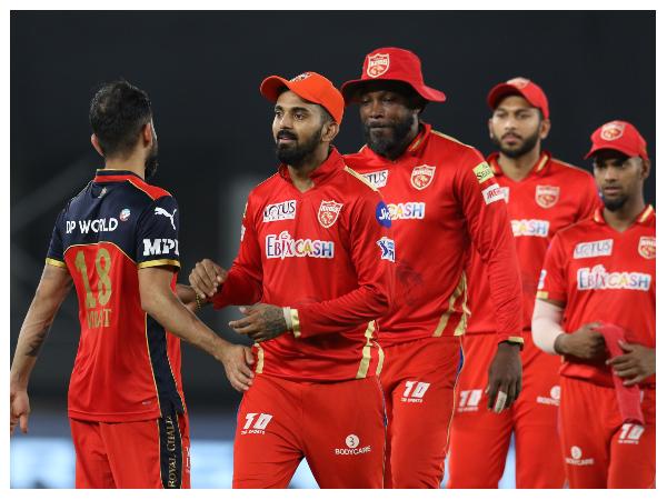 ಗರಿಷ್ಟ ನಾಲ್ವರು ಆಟಗಾರರನ್ನು ಉಳಿಸಿಕೊಳ್ಳಲು ಅವಕಾಶ