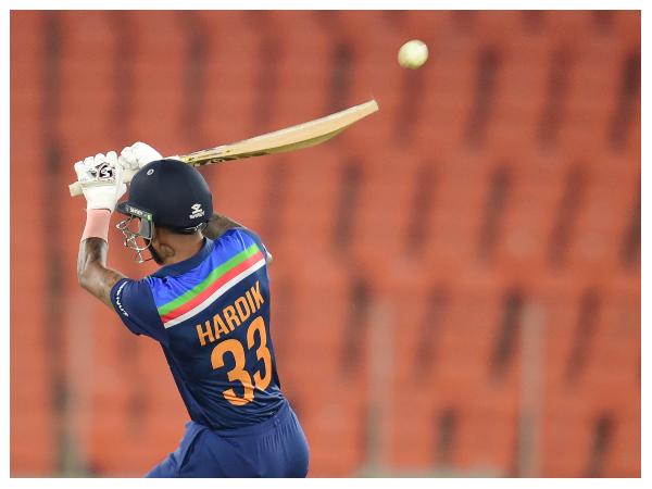 ಕೆಳ ಕ್ರಮಾಂಕ ಮತ್ತು ಆಲ್‌ರೌಂಡರ್