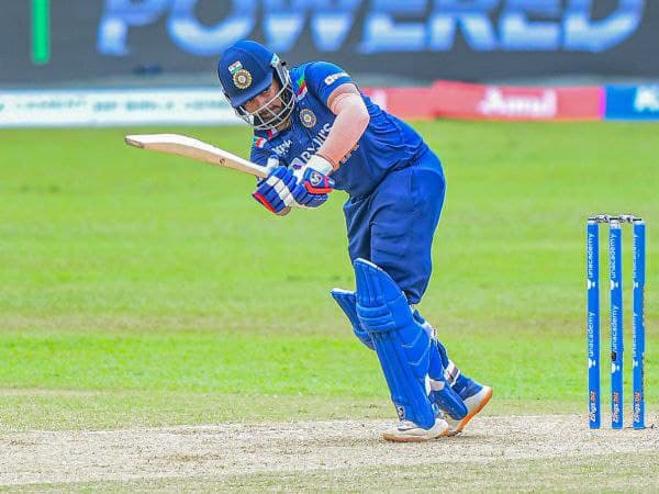 ದಂತಕಥೆಗಳಿಗೆ ಹೋಲಿಸುವುದು ಸೂಕ್ತವಲ್ಲ 