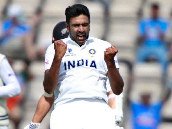 ಅಶ್ವಿನ್ಗೆ ಆಡುವ ಅವಕಾಶವನ್ನು ತಪ್ಪಿಸಿದ್ದು ವರುಣ! ಅಶ್ವಿನ್ಗೆ ಆಡುವ ಅವಕಾಶವನ್ನು ತಪ್ಪಿಸಿದ್ದು ವರುಣ!