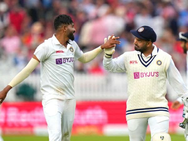 ಎರಡನೇ ಟೆಸ್ಟ್‌ನ ಮೊದಲ ಇನ್ನಿಂಗ್ಸ್‌ನಲ್ಲಿ 4 ವಿಕೆಟ್‌ ಪಡೆದು ಮಿಂಚಿದ ಮೊಹಮ್ಮದ್ ಸಿರಾಜ್