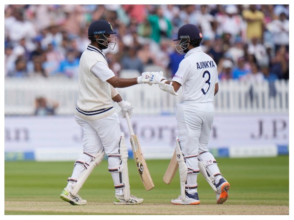 ಭಾರತ ಹಾಗೂ ಇಂಗ್ಲೆಂಡ್ ಆಡುವ ಬಳಗ ಭಾರತ ಹಾಗೂ ಇಂಗ್ಲೆಂಡ್ ಆಡುವ ಬಳಗ