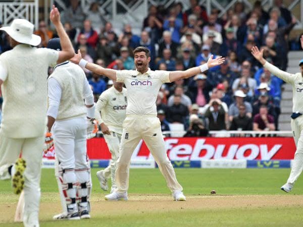 ಜೇಮ್ಸ್ ಆ್ಯಂಡರ್ಸನ್ ವಿಶ್ವದಾಖಲೆ!