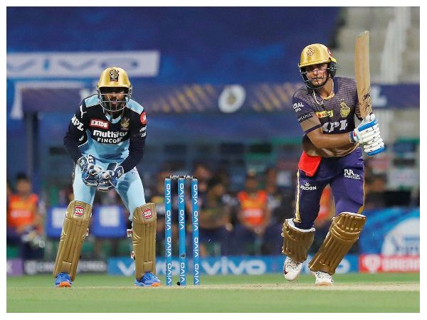 ಎರಡು ತಂಡಗಳ ಆಡುವ ಬಳಗ ಹೀಗಿದೆ