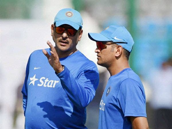 ಮತ್ತೆ ಟೆಸ್ಟ್ ಕ್ರಿಕೆಟ್‍ಗೆ ಮರಳುವಂತೆ ಧೋನಿ ಮನವೊಲಿಸಲು ಮುಂದಾಗಿದ್ದ ರವಿಶಾಸ್ತ್ರಿ