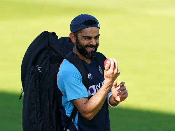 ವನಿಂದು ಹಸರಂಗಗೆ ವಾಟ್ಸಾಪ್ ಸಂದೇಶ ಕಳುಹಿಸಿದ ಕೊಹ್ಲಿ 