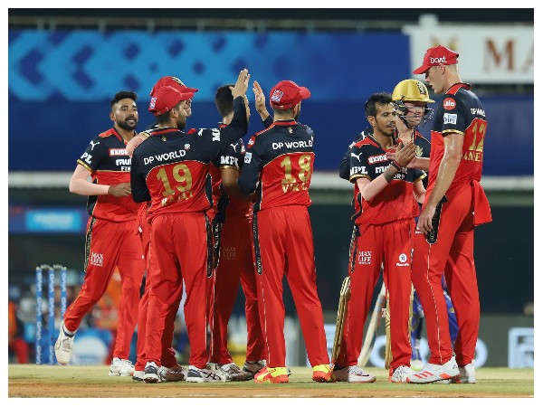 ಹರ್ಷಲ್‌ಗೂ ಮುನ್ನ ಮುಂಬೈಗೆ ಆಘಾತ ನೀಡಿದ್ದು ಚಾಹಲ್- ಮ್ಯಾಕ್ಸ್‌ವೆಲ್ ಜೋಡಿ