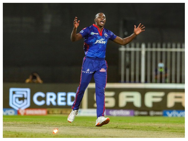 ತಿರುಗಿ ಬಿದ್ದ ಡೆಲ್ಲಿ ಬೌಲರ್‌ಗಳು 