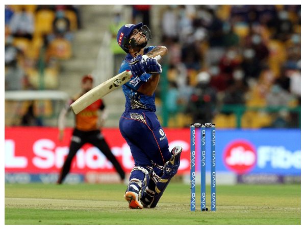 ಮಧ್ಯದಲ್ಲಿ ಸ್ಥಗಿತವಾಯ್ತು ಐಪಿಎಲ್ ಮಧ್ಯದಲ್ಲಿ ಸ್ಥಗಿತವಾಯ್ತು ಐಪಿಎಲ್