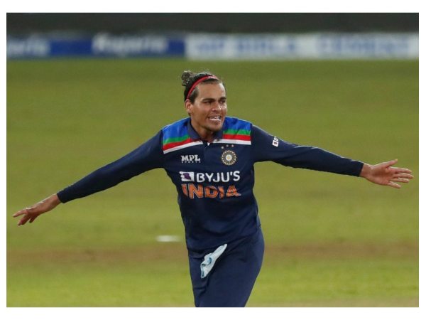 ವಿಕೆಟ್ ಪಡೆದರೂ ದುಬಾರಿಯಾದ ರಾಹುಲ್ ಚಹರ್