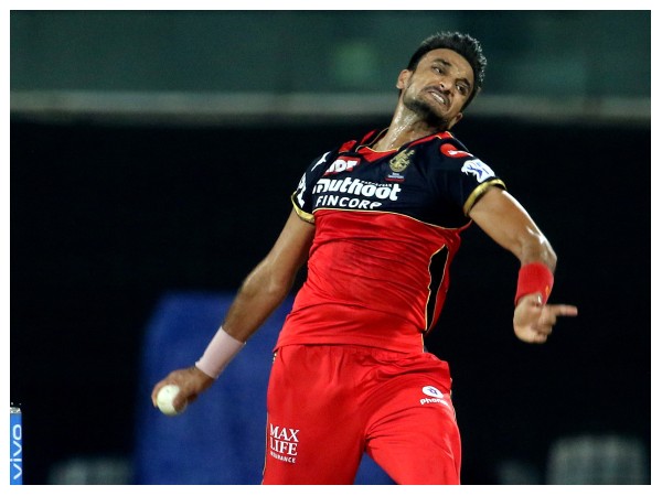 ಐಪಿಎಲ್ 2021ರ ಆವೃತ್ತಿಯಲ್ಲಿ ಅತಿ ಹೆಚ್ಚು ವಿಕೆಟ್ ಕಬಳಿಸಿದ ಹರ್ಷಲ್ ಪಟೇಲ್