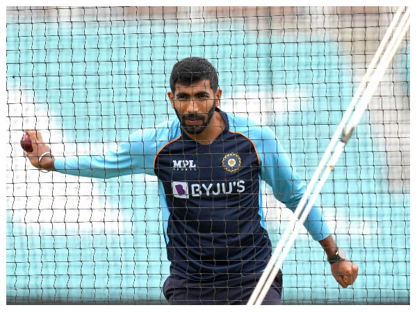 ಬೌಲಿಂಗ್ ವಿಭಾಗ