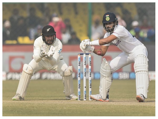 ಕುಸಿತದಿಂದ ಪಾರು ಮಾಡಿದ ಐಯ್ಯರ್-ಅಶ್ವಿನ್