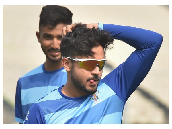 ಆರಂಭದಲ್ಲೇ ಎಡವಿದ ಕರ್ನಾಟಕ