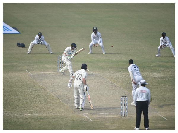 ಅಂತಿಮ ದಿನದ ಮೊದಲ ಸೆಶನ್‌ನಲ್ಲಿ ಭಾರತಕ್ಕೆ ಹಿನ್ನಡೆ