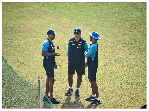 ರೋಹಿತ್‌ಗೆ ನಾಯಕತ್ವ ಹಸ್ತಾಂತರಕ್ಕೆ ದ್ರಾವಿಡ್ ಬೆಂಬಲ?