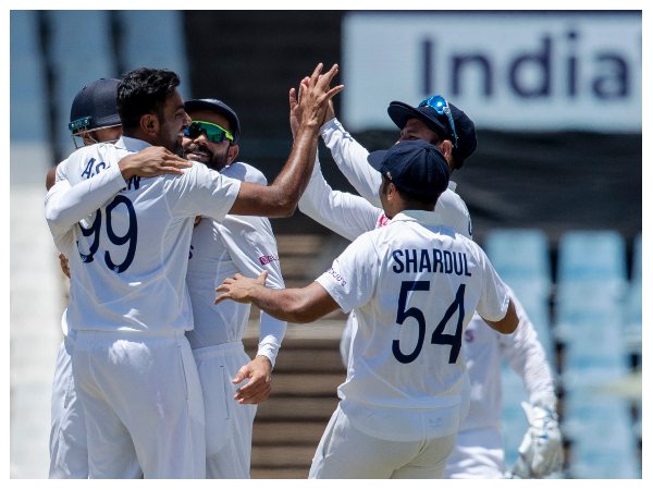 2ನೇ ಇನ್ನಿಂಗ್ಸ್‌ನಲ್ಲಿ ಭಾರತದ ಬೌಲರ್‌ಗಳ ಸಂಘಟಿತ ಹೋರಾಟ