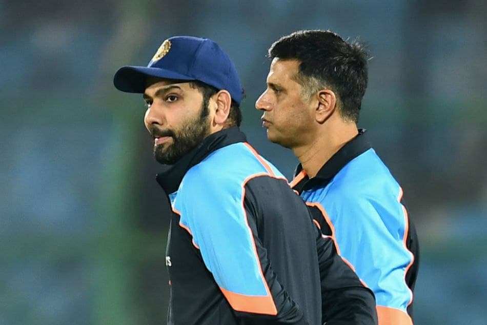 Rohit Sharma suffers from pain during practice session ahead of South Africa Tour: Report Rohit Sharma suffers from pain during practice session ahead of South Africa Tour: Report