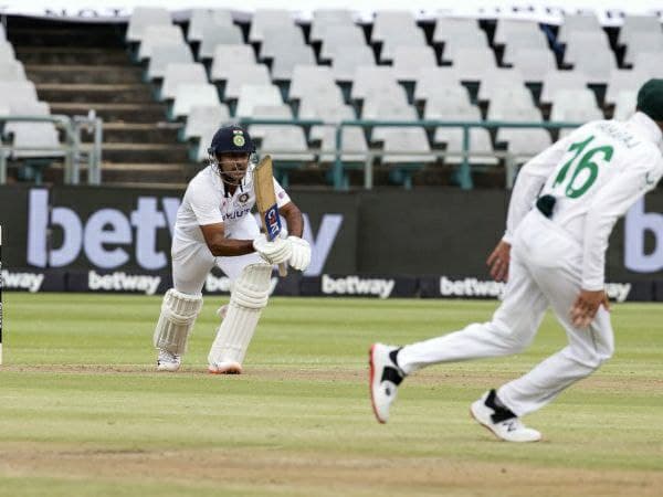 15 ರನ್‌ಗೆ ಮಯಾಂಕ್ ಔಟ್