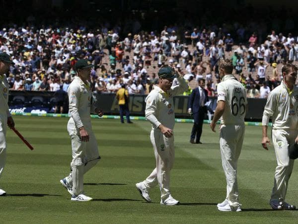 ಮುಂಜಾನೆವರೆಗೂ ಪಾರ್ಟಿ, ಪೊಲೀಸರಿಗೆ ಹೋಗಿತ್ತು ಮೌಖಿಕ ದೂರು