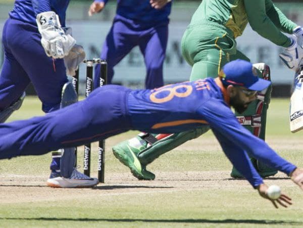 ಚೆಂಡನ್ನು ಟೆಂಬಾ ಬವುಮಾ ಕಡೆ ಜೋರಾಗಿ ಎಸೆದ ಕೊಹ್ಲಿ 