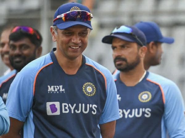 ಮಧ್ಯಮ ಓವರ್‌ಗಳಲ್ಲಿ ಬ್ಯಾಟಿಂಗ್ ಸುಧಾರಿಸಿಕೊಳ್ಳಬೇಕು ಎಂದ ದ್ರಾವಿಡ್