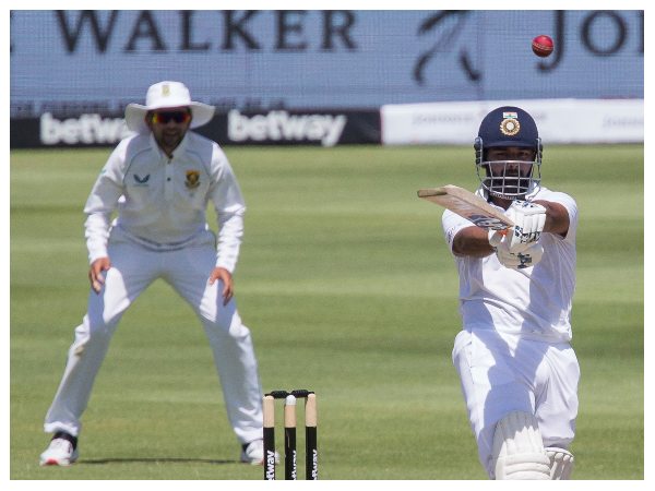 ಏಷ್ಯಾದ ಹೊರಗೆ ಮೂರು ಶತಕ ಹೊಂದಿರುವ ಭಾರತದ ಏಕೈಕ ವಿಕೆಟ್ ಕೀಪರ್